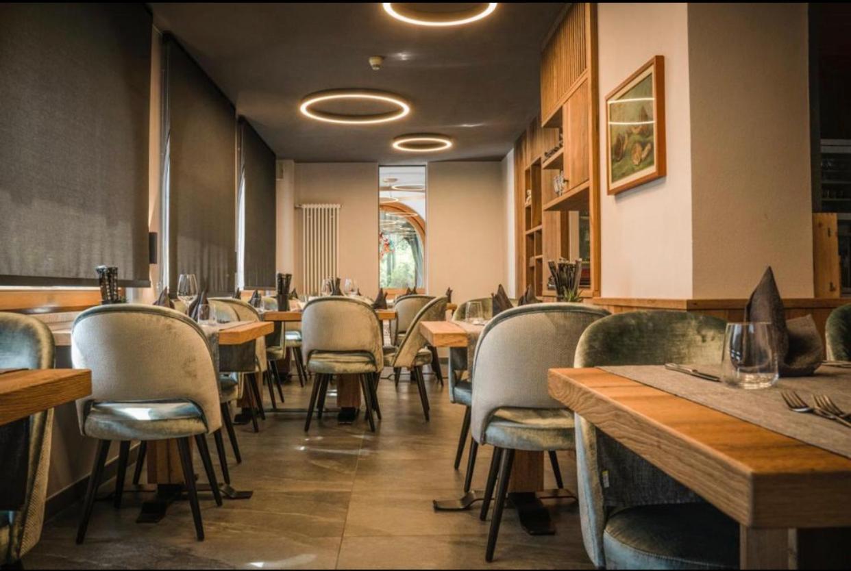 Eccher Hotel